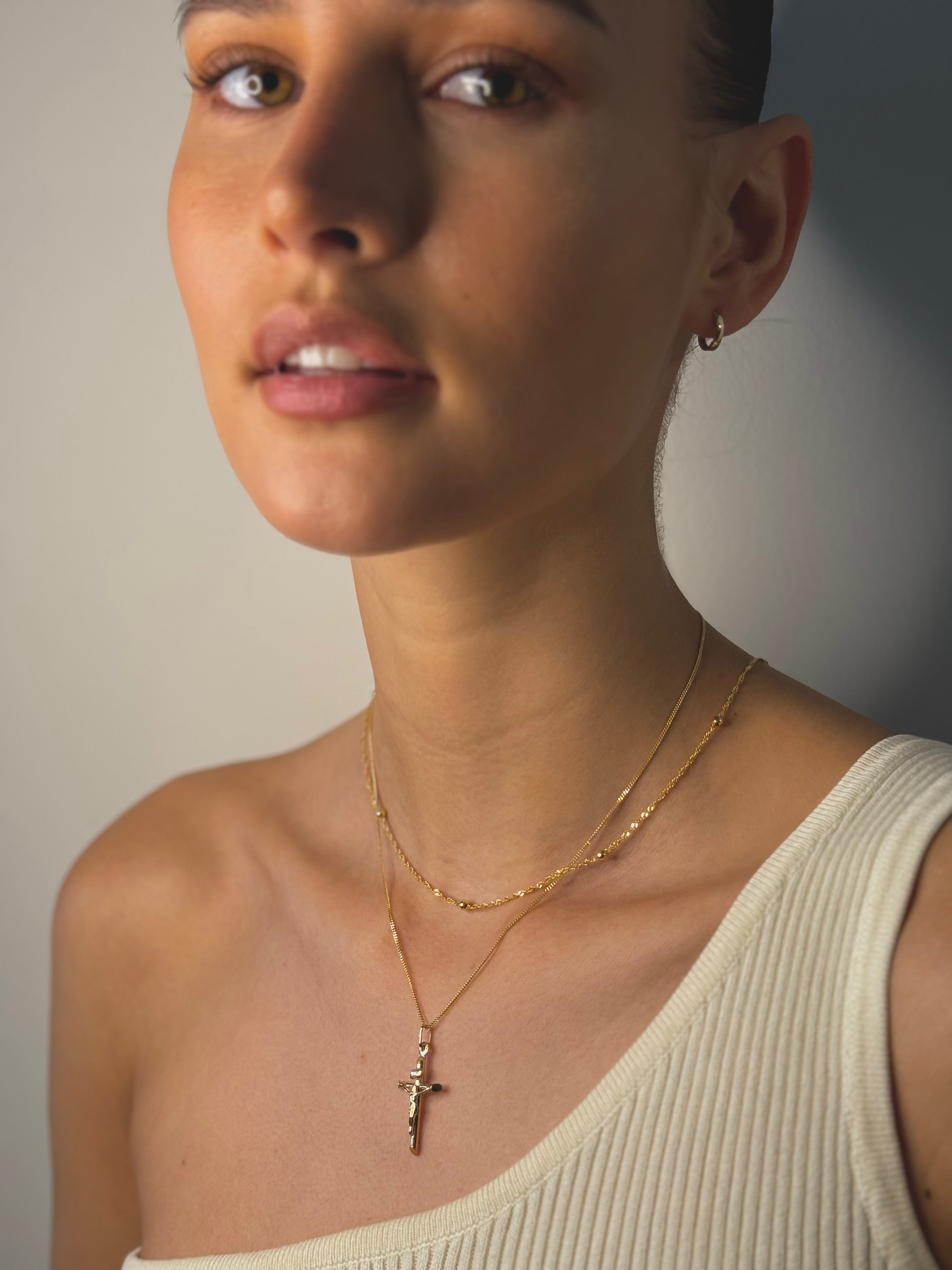 The Lucia 9ct Gold Crucifix