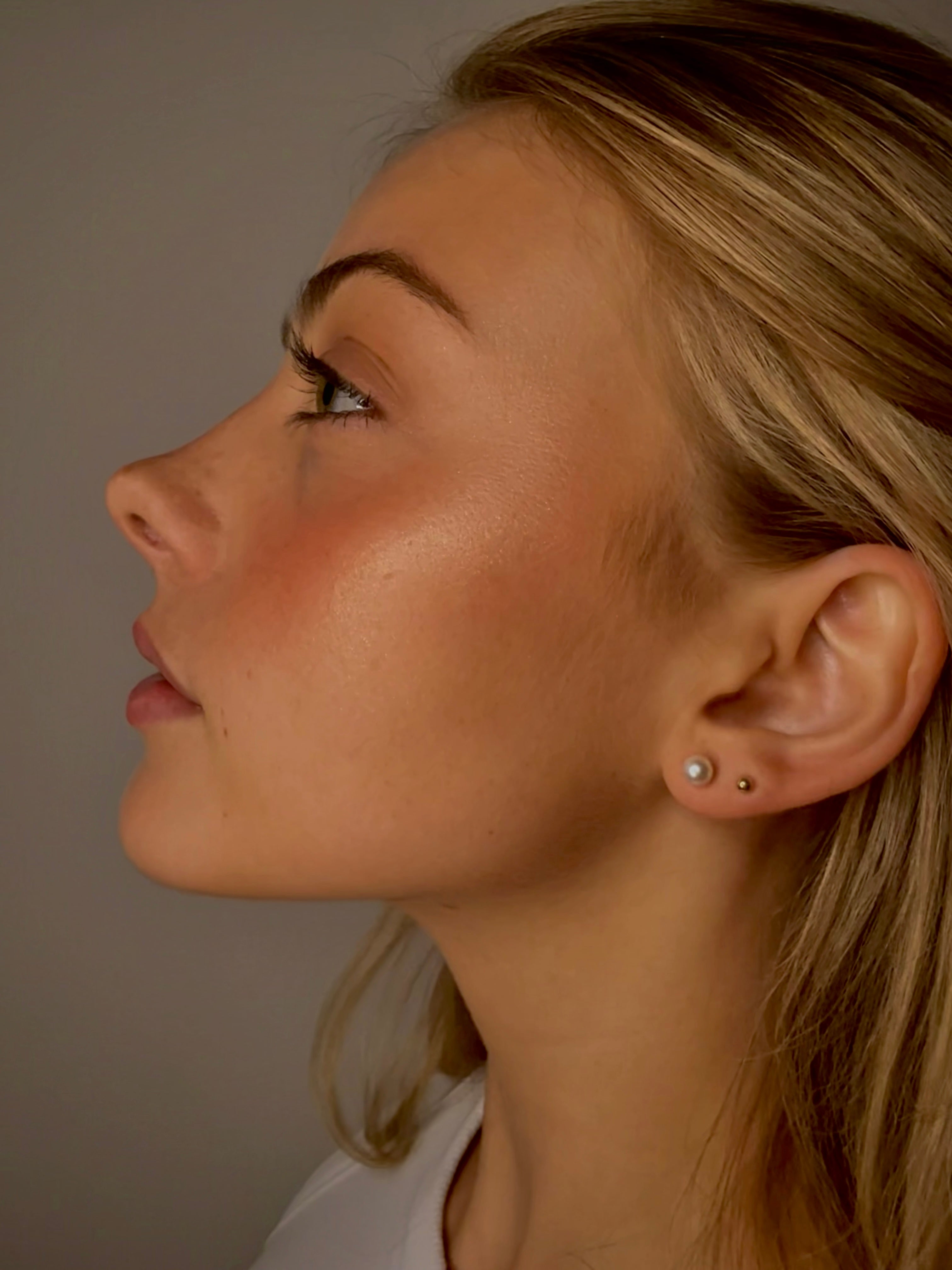 Selene Pearl Studs