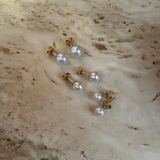 Selene Pearl Studs